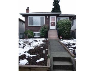 Photo 1: 4738 BEATRICE Street in Vancouver: Victoria VE House for sale (Vancouver East)  : MLS®# V872550