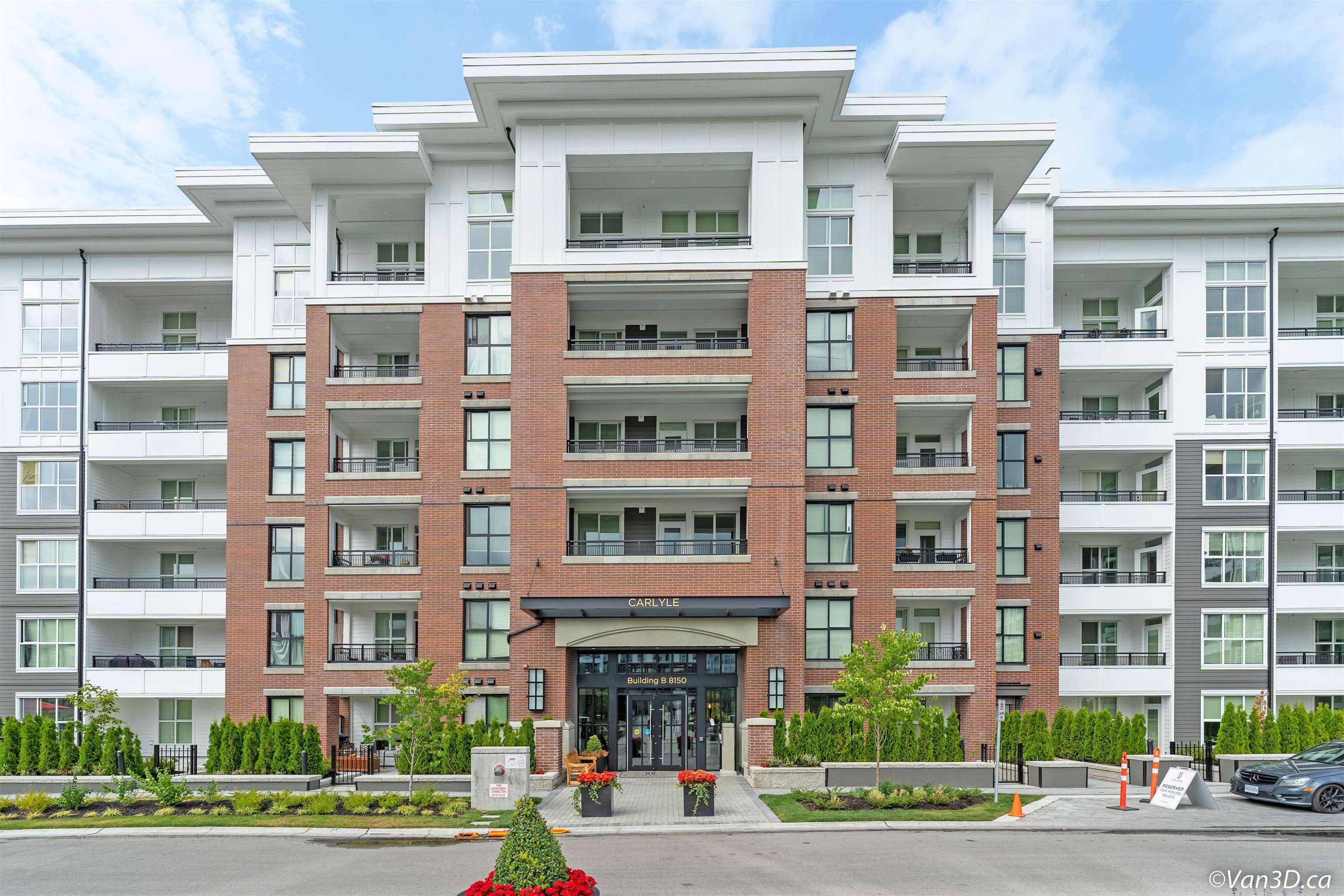 Main Photo: B611 8150 207 Street in Langley: Willoughby Heights Condo for sale in "Union Park" : MLS®# R2716490