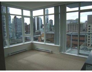 Photo 1: 1201 480 ROBSON ST in Vancouver: Downtown VW Condo for sale in "R & R" (Vancouver West)  : MLS®# V589368