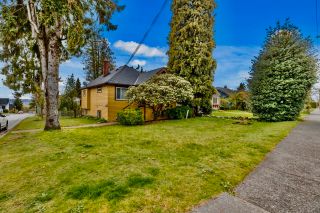 Photo 1: 1702 DUBLIN Street in New Westminster: West End NW House for sale : MLS®# R2871778