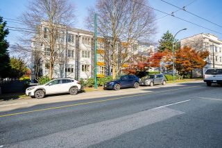Photo 2: 406 2133 DUNDAS Street in Vancouver: Hastings Condo for sale in "HARBOUR GATE" (Vancouver East)  : MLS®# R2833427