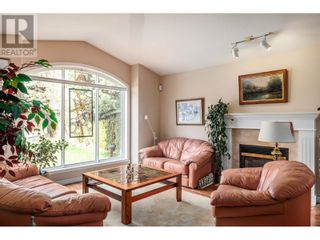Photo 7: 3645 Walnut Glen Drive in West Kelowna: House for sale : MLS®# 10308155