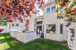 Photo 2: 235 EDGEDALE Garden NW in Calgary: Edgemont Row/Townhouse for sale : MLS®# C4205511