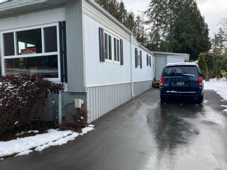 Photo 1: 74 24330 FRASER Highway in Langley: Otter District Manufactured Home for sale in "Langley Grove" : MLS®# R2750040