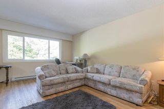 Photo 4: 999 Furber Rd in Langford: La Langford Proper Half Duplex for sale : MLS®# 919276