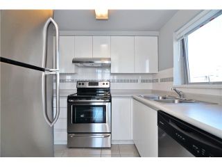 Photo 2: 1702 9603 MANCHESTER Drive in Burnaby: Cariboo Condo for sale in "STRATHMORE TOWERS" (Burnaby North)  : MLS®# V1072426