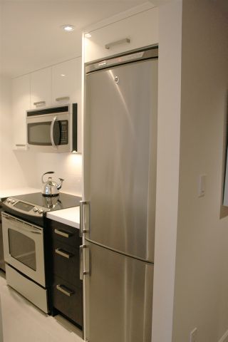 Photo 6: 806 1050 BURRARD STREET in Vancouver: Downtown VW Apartment/Condo for sale (Vancouver West)  : MLS®# R2160903