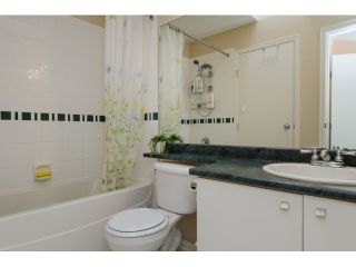 Photo 12: 6711 PRENTER Street in Burnaby: Highgate Townhouse for sale in "ROCK HILL" (Burnaby South)  : MLS®# R2010743