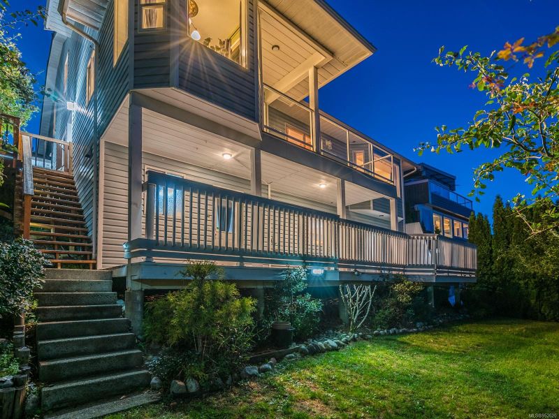 FEATURED LISTING: 329 McLean St South Campbell River