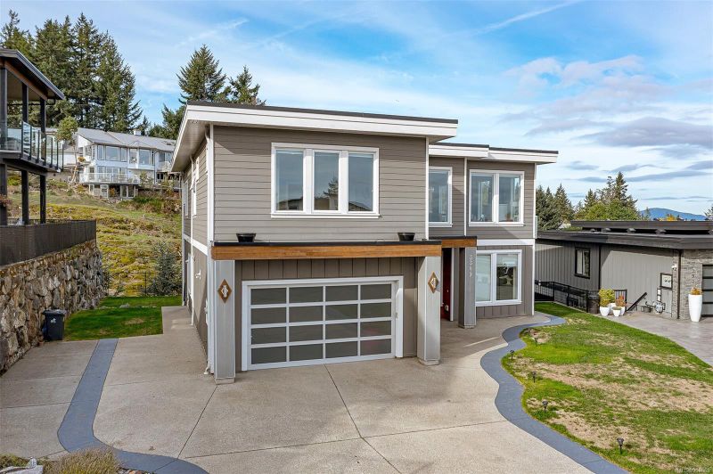 FEATURED LISTING: 3389 Robson Pl Colwood