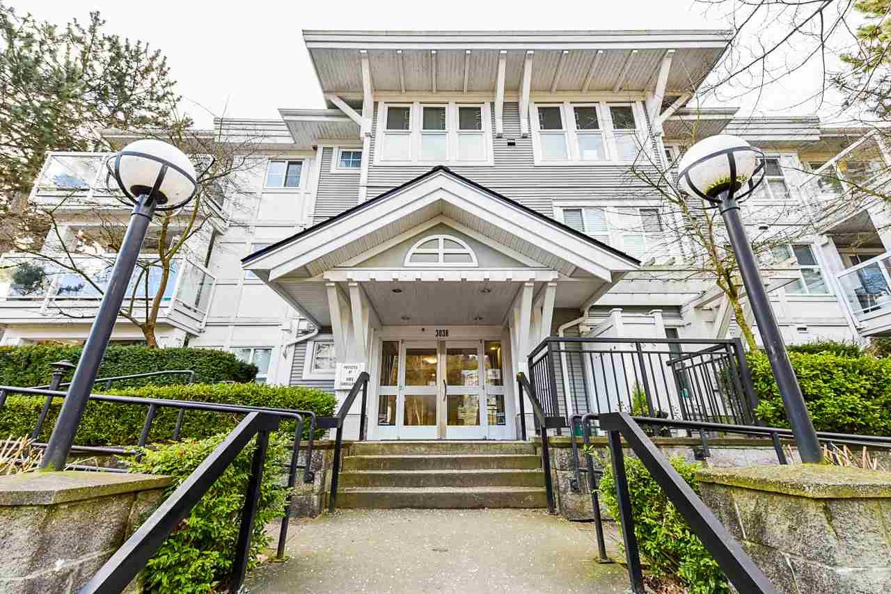 Main Photo: 306 3038 E KENT AVE SOUTH Avenue in Vancouver: South Marine Condo for sale in "South Hampton" (Vancouver East)  : MLS®# R2539242