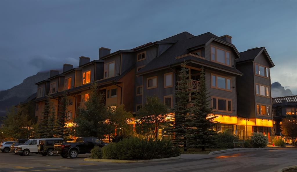 Photo 2: Photos: 407 1120 Railway Avenue: Canmore Apartment for sale : MLS®# A1189169