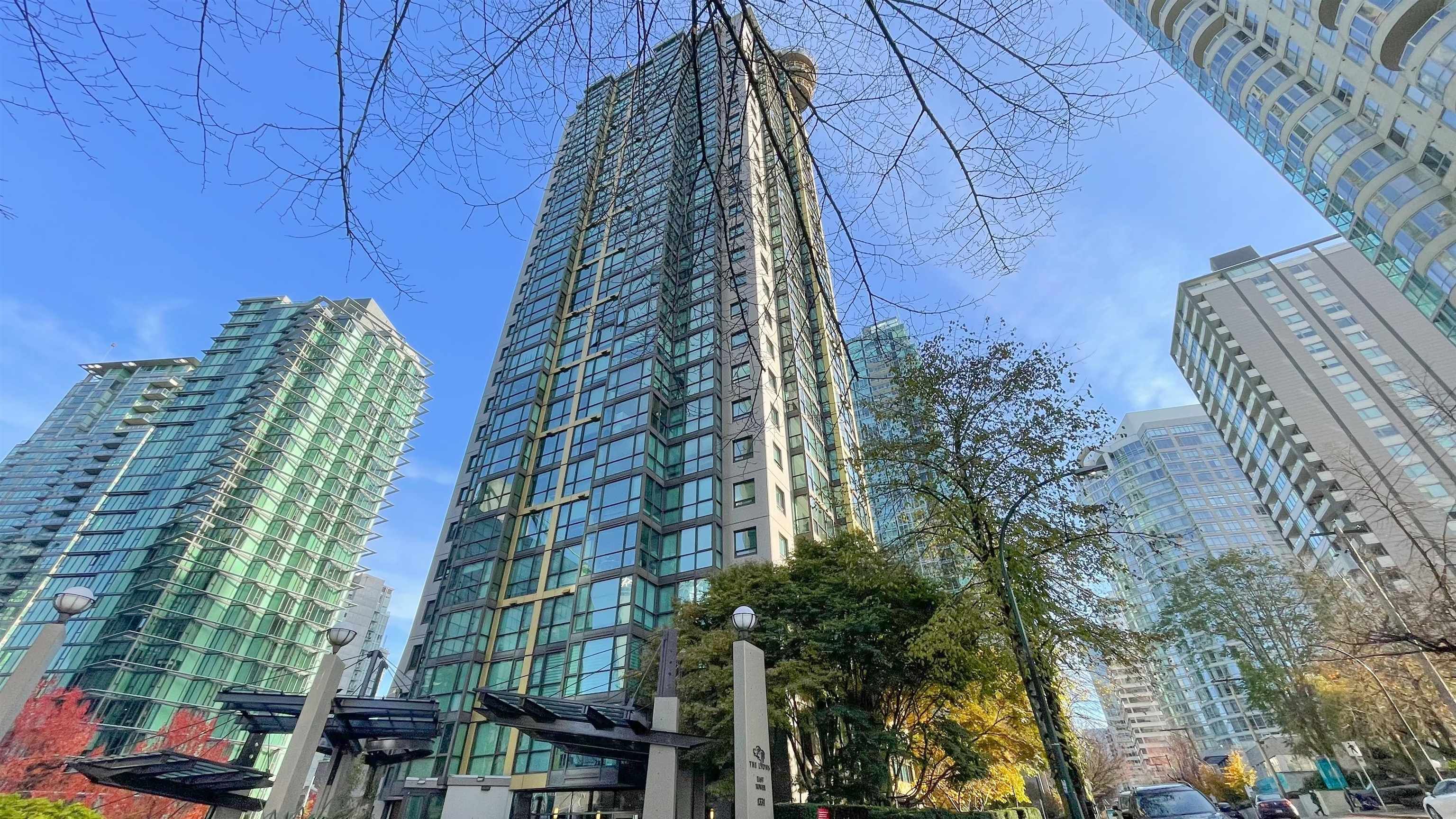 Main Photo: 1711 1331 ALBERNI Street in Vancouver: West End VW Condo for sale in "THE LIONS" (Vancouver West)  : MLS®# R2740561