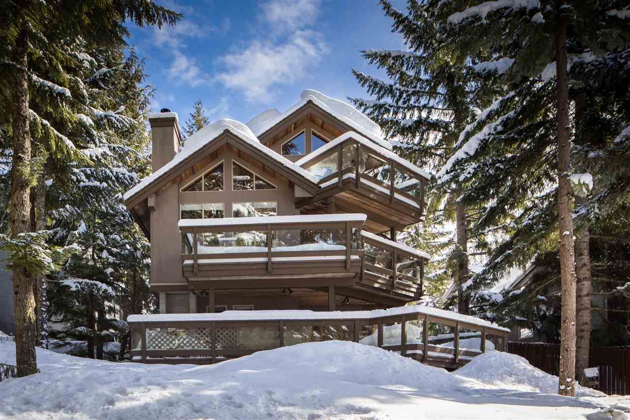 Main Photo: 6467 ST ANDREWS Way in Whistler: Whistler Cay Heights 1/2 Duplex for sale in "WHISTLER CAY HEIGHTS" : MLS®# R2145473