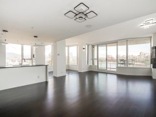 Photo 12: 800 9 SMITHE Mews in Vancouver: Yaletown Condo for sale in "THE VILLAS AT COOPERS LOOKOUT" (Vancouver West)  : MLS®# R2691823