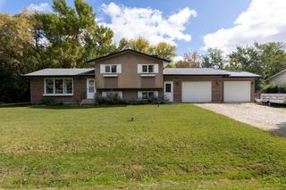 Photo 19: 54 Ash Grove Crescent in Niverville: R07 Residential for sale : MLS®# 202325612