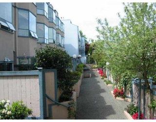 Photo 8: 14 939 W 7TH AV in Vancouver: Fairview VW Townhouse for sale in "MERIDIAN COURT" (Vancouver West)  : MLS®# V537279
