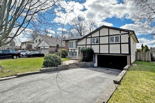 Photo 2: 20 Sir Kay Drive in Markham: Markham Village House (Bungalow-Raised) for sale : MLS®# N8206322