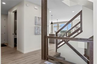 Photo 3: 43 ELIUK Cove in Winnipeg: House for sale : MLS®# 202325016