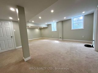 Photo 11: Lower L 33 Heron Hollow Avenue in Richmond Hill: Oak Ridges House (Apartment) for lease : MLS®# N8272104
