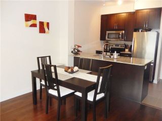 Photo 10: 207 4070 Confederation Parkway in Mississauga: City Centre Condo for sale : MLS®# W3283555
