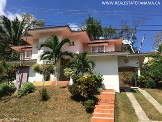 Photo 2: Beautiful hillside home for sale in Panama