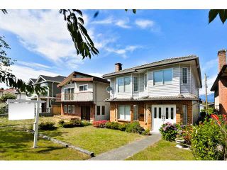 Photo 1: 3167 E 3RD Avenue in Vancouver: Renfrew VE House for sale (Vancouver East)  : MLS®# V1134930
