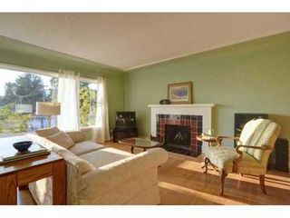 Photo 3: 4462 HIGHLAND Blvd in North Vancouver: Home for sale : MLS®# V973251