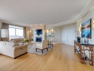 Photo 8: 2001 1185 QUAYSIDE Drive in New Westminster: Quay Condo for sale in "THE RIVIERA" : MLS®# R2709104