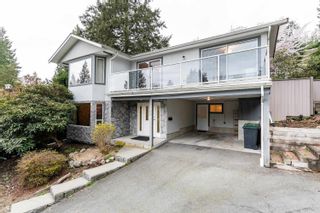 Photo 2: 970 FREDERICK Place in North Vancouver: Lynn Valley House for sale : MLS®# R2865947