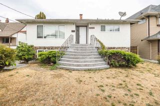Main Photo: 46321 CHILLIWACK CENTRAL Road in Chilliwack: Chilliwack Proper South House for sale : MLS®# R2852375