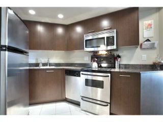 Photo 6: 703 1212 HOWE Street in Vancouver: Downtown VW Condo for sale in "1212 HOWE" (Vancouver West)  : MLS®# V1111343