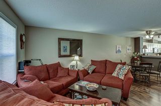 Photo 3: 289 Elgin Gardens SE in Calgary: McKenzie Towne Row/Townhouse for sale : MLS®# A1224377