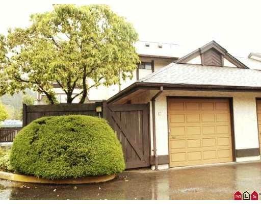 Main Photo: 7 34755 OLD YALE Road in Abbotsford: Abbotsford East Townhouse for sale in "GLENVIEW" : MLS®# F2914311