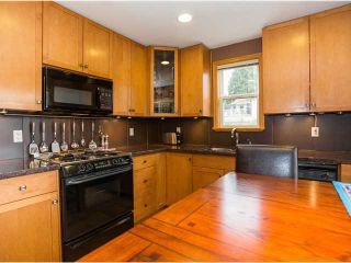 Photo 2: 1327 WINSLOW Avenue in Coquitlam: Central Coquitlam House for sale : MLS®# V981423