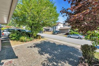 Photo 2: 39 FOXWOOD Drive in Port Moody: Heritage Mountain House for sale : MLS®# R2725370