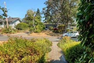 Photo 22: 2501 Wootton Cres in Oak Bay: OB Henderson House for sale : MLS®# 882691