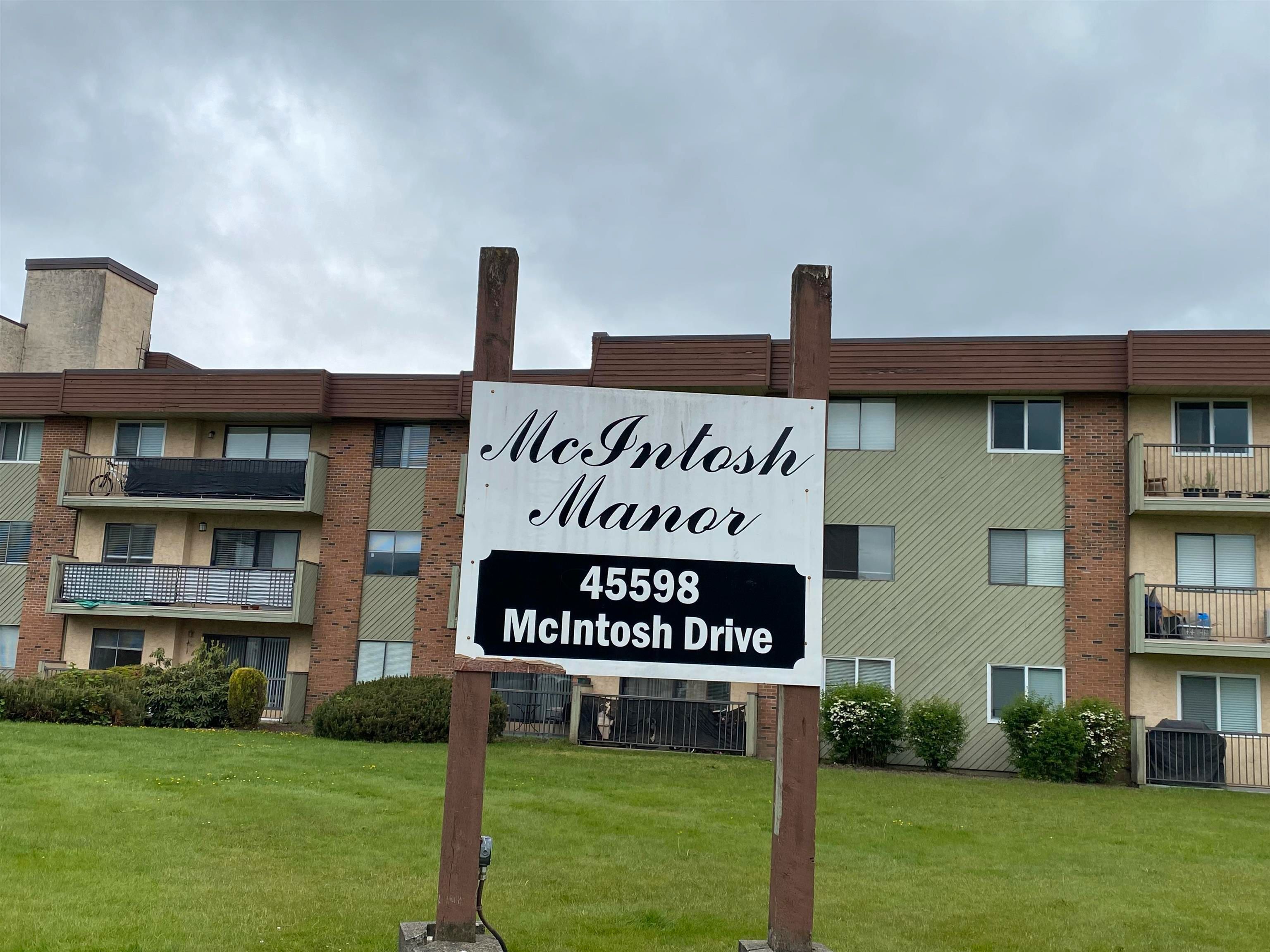 Main Photo: 316 45598 MCINTOSH Drive in Chilliwack: Condo for sale in "McIntosh Manor" : MLS®# R2693236