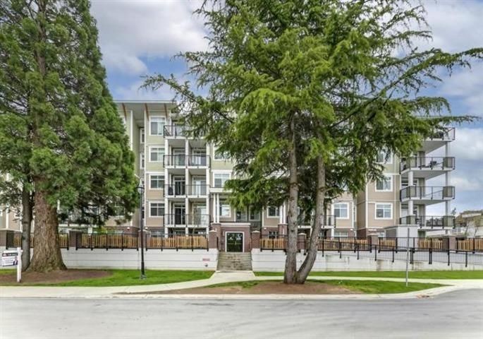 Main Photo: 117 20686 EASTLEIGH Crescent in Langley: Langley City Condo for sale in "THE GEORGIA EAST" : MLS®# R2781214