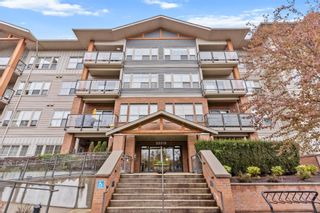 Photo 4: 112 20219 54A Avenue in Langley: Langley City Condo for sale : MLS®# R2869334