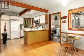 Photo 11: 1285 Lynn Rd in Tofino: House for sale : MLS®# 961101