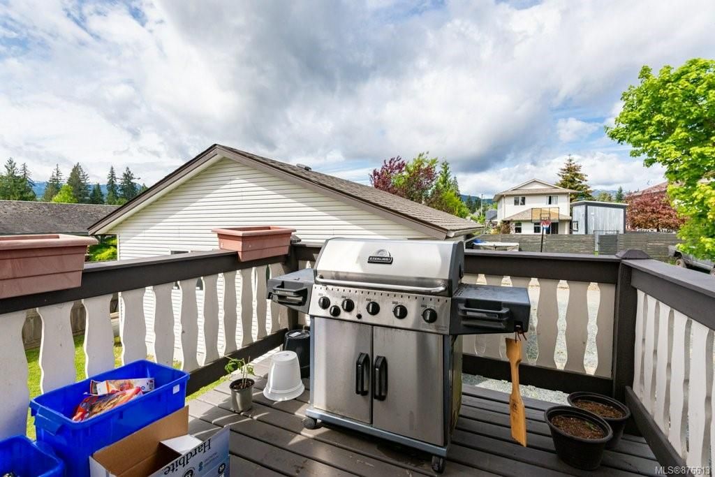 Photo 39: Photos: 3299 Tenth St in Cumberland: CV Cumberland House for sale (Comox Valley)  : MLS®# 876613