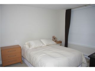 Photo 3: 202 3895 SANDELL Street in Burnaby: Central Park BS Condo for sale in "CLARKE HOUSE" (Burnaby South)  : MLS®# V859801