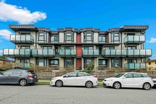 Photo 1: 202 1205 W 14TH Avenue in Vancouver: Fairview VW Townhouse for sale (Vancouver West)  : MLS®# R2657900