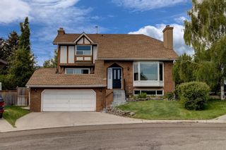 Photo 1: 31 Coachwood Place SW in Calgary: Coach Hill Detached for sale : MLS®# A1235197