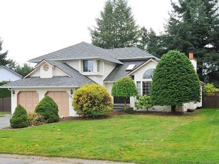 Photo 1: 2455 Wilcox Terr in Central Saanich: CS Tanner House for sale : MLS®# 655273