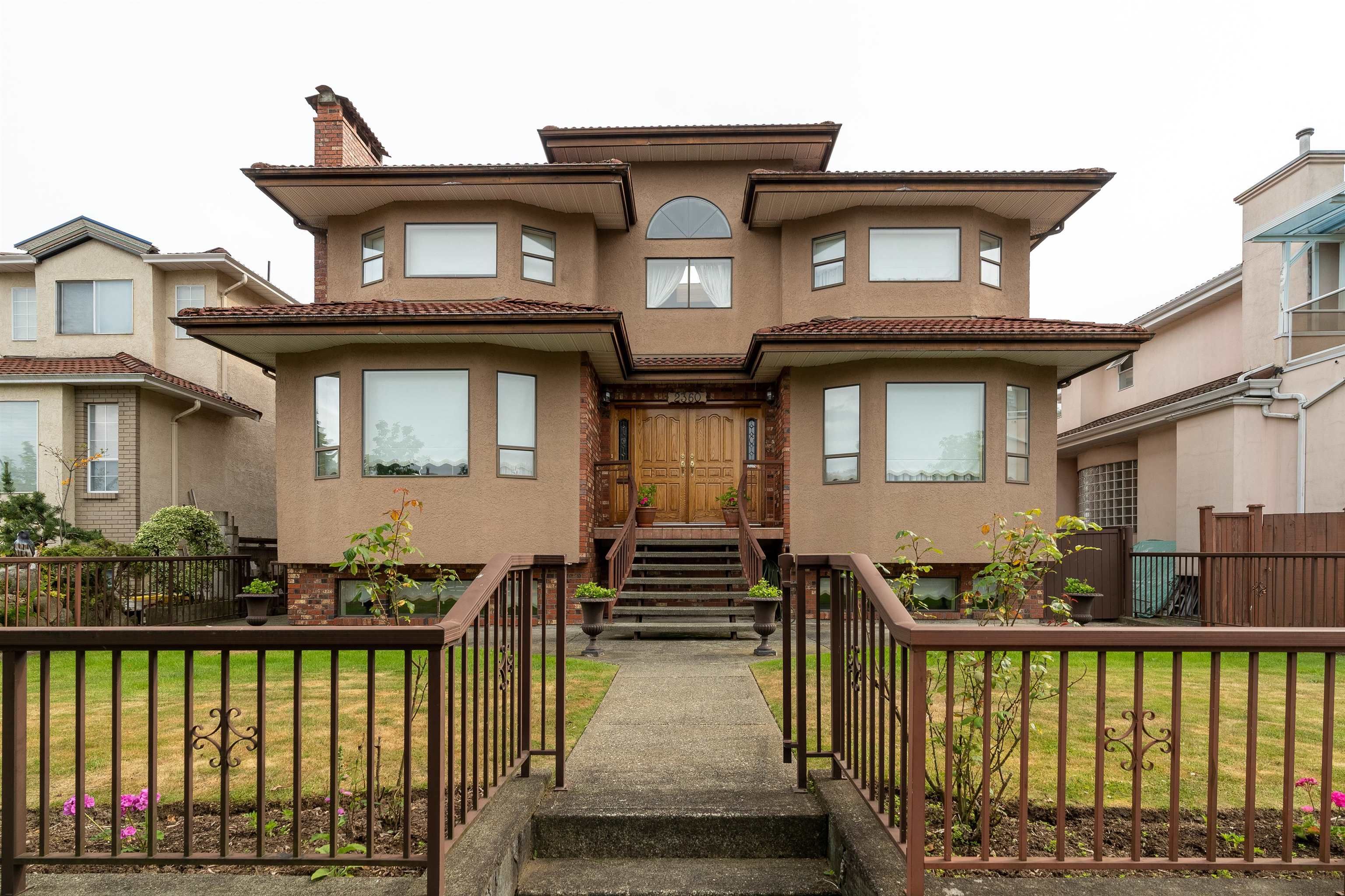 Main Photo: 2360 E 39 Avenue in Vancouver: Collingwood VE House for sale (Vancouver East)  : MLS®# R2781419