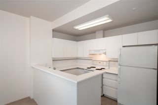 Photo 6: 810 989 NELSON Street in Vancouver: Downtown VW Condo for sale in "ELECTRA" (Vancouver West)  : MLS®# R2409945