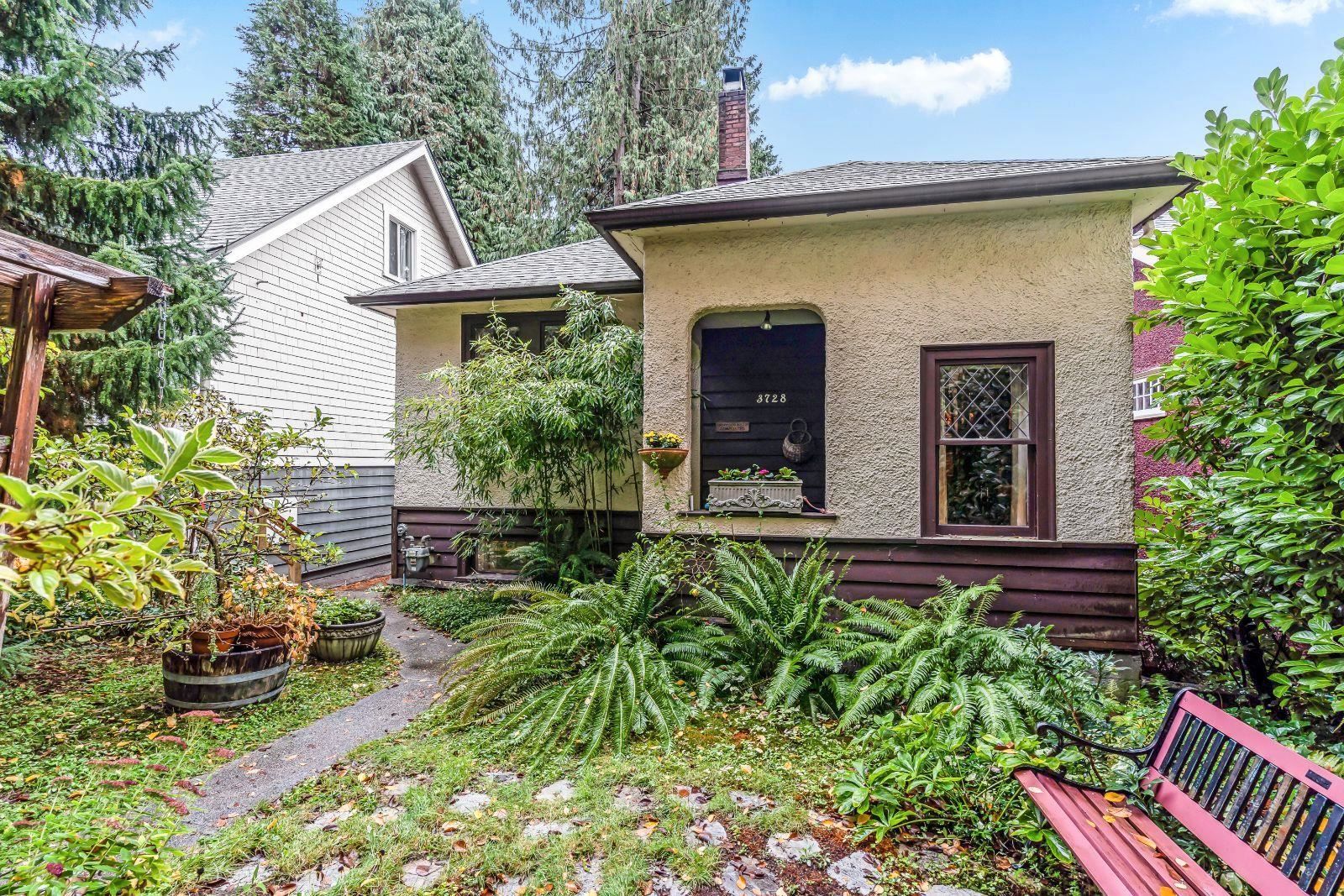 Main Photo: 3728 W 29th Avenue in Vancouver: Dunbar House  (Vancouver West)  : MLS®# R2628173