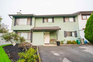 Photo 1: 5337 199 Street in Langley: Langley City 1/2 Duplex for sale : MLS®# R2499666